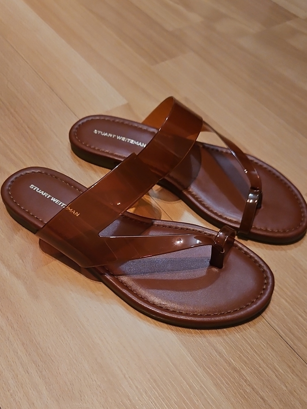 NWT Stuart Weitzman Remy Brown Toe Strap Sandal Size 8.